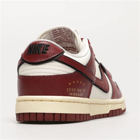 nike schuhe damen sneaker dunkeörot|Nike Dunk Dunkelrot .